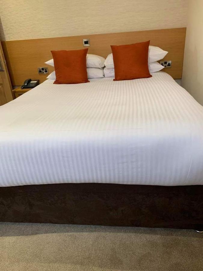 Victoria Hotel เคิร์กคาลดี ภายนอก รูปภาพ