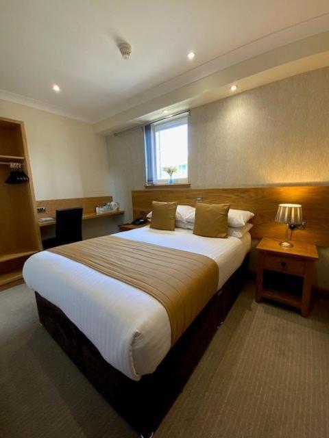 Victoria Hotel เคิร์กคาลดี ภายนอก รูปภาพ