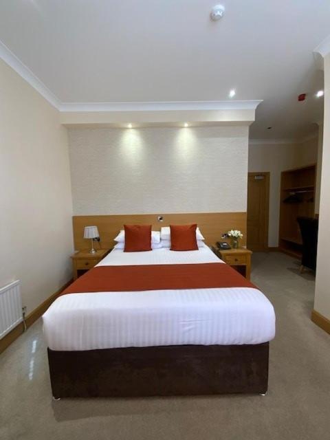 Victoria Hotel เคิร์กคาลดี ภายนอก รูปภาพ