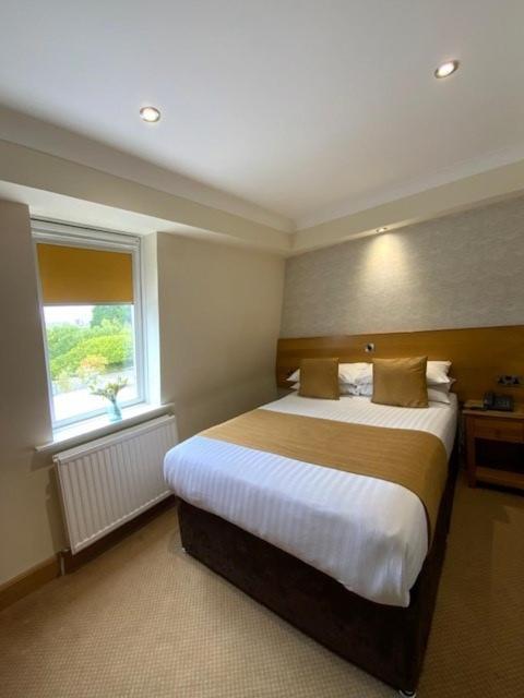 Victoria Hotel เคิร์กคาลดี ภายนอก รูปภาพ