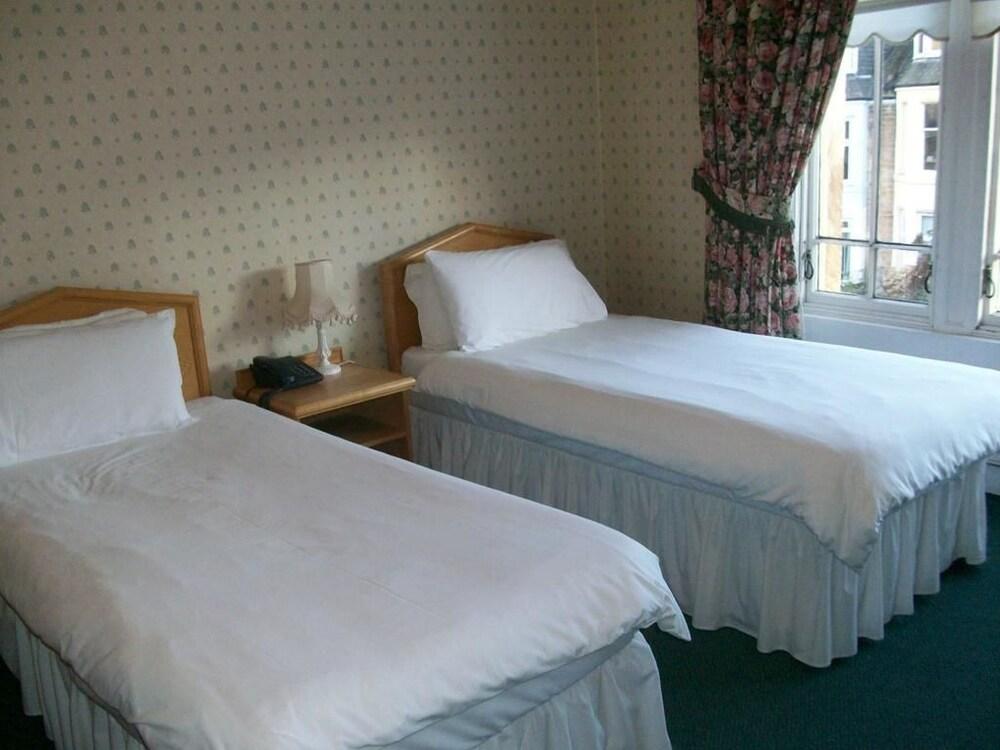 Victoria Hotel เคิร์กคาลดี ภายนอก รูปภาพ